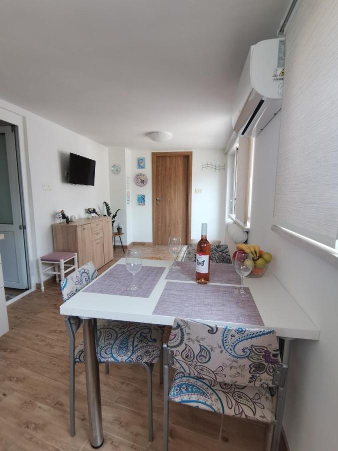 Apartment Ane - *